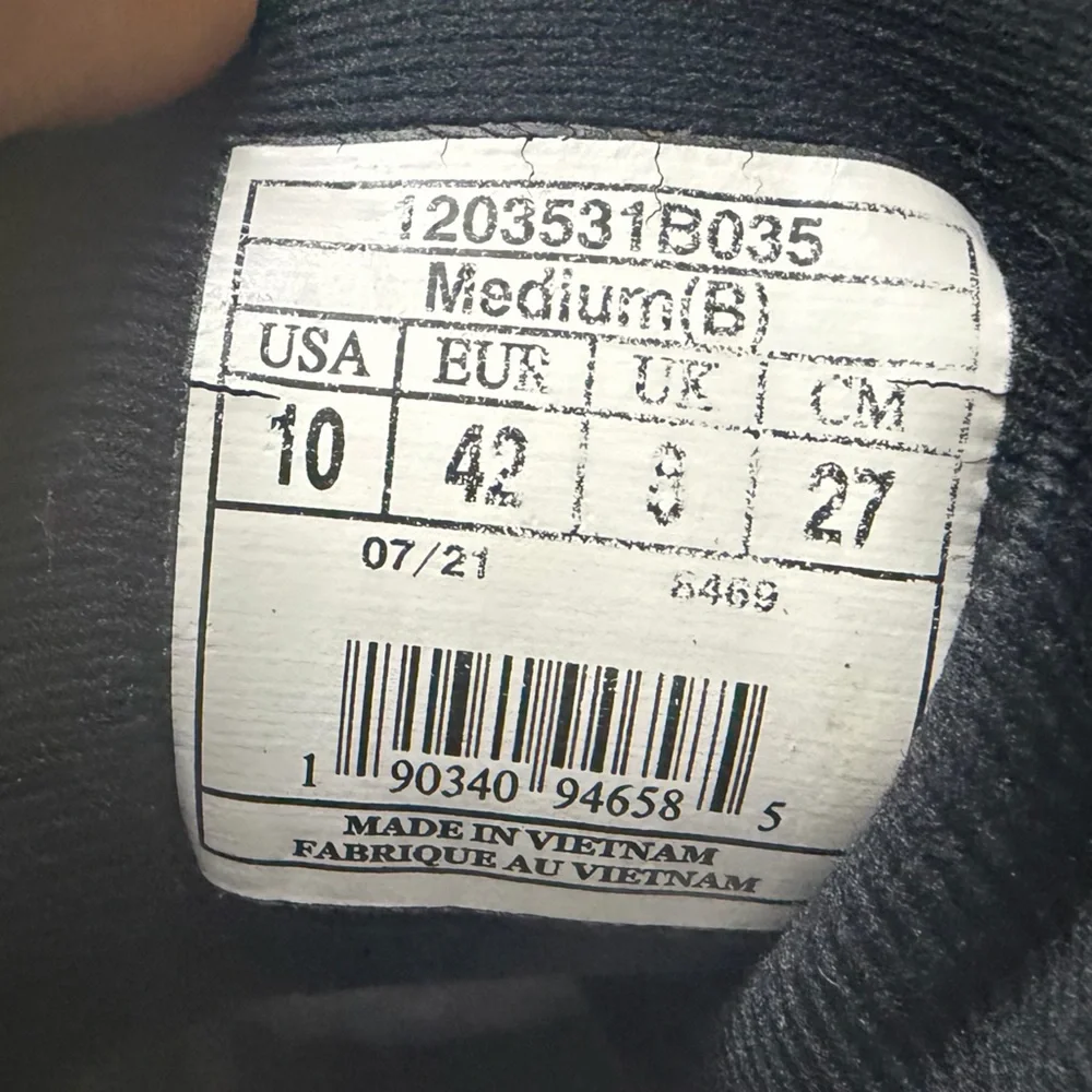 Brooks good preowned